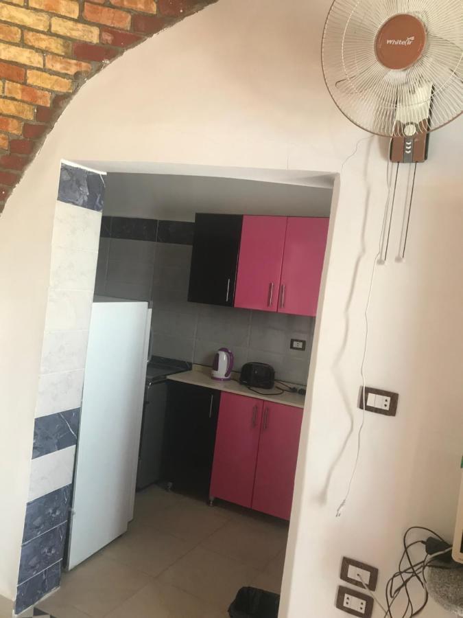 Appartamento The Brown House Luxor Esterno foto