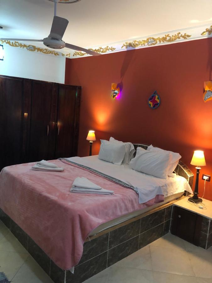 Appartamento The Brown House Luxor Esterno foto