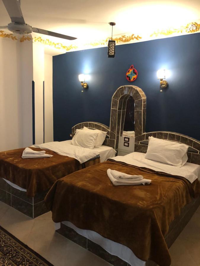 Appartamento The Brown House Luxor Esterno foto